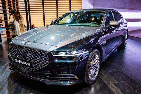 2021 Genesis G90