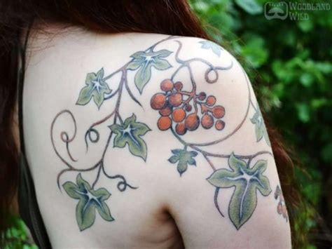 25 Enchanting Poison Ivy Tattoo Designs With Meanings And Ideas Body 25 Enchanting Poison Ivy Tattoo Designs With Meanings And Ideas Body