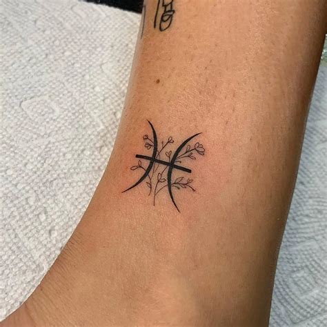 30 Best Zodiac Pisces Tattoo Ideas You Should Check