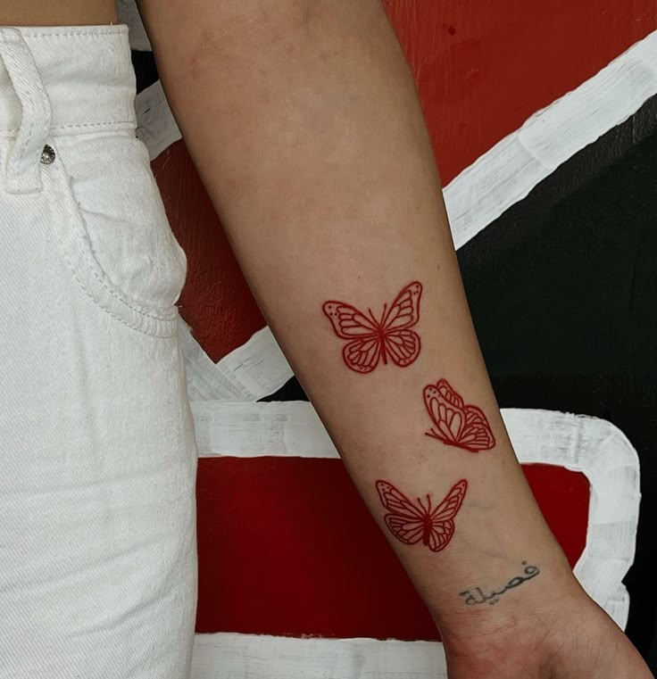 33 Amazing Small Butterfly Wrist Tattoos For 2024 33 Amazing Small Butterfly Wrist Tattoos For 2024