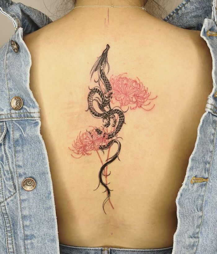 40 Sexy Spine Tattoo Designs For Girls 2025 Attractive Spine Tattoos