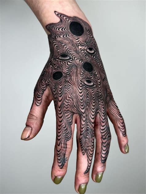 40 Unique Tattoo Ideas For Adventurous Girls To Unleash Your Wild Side