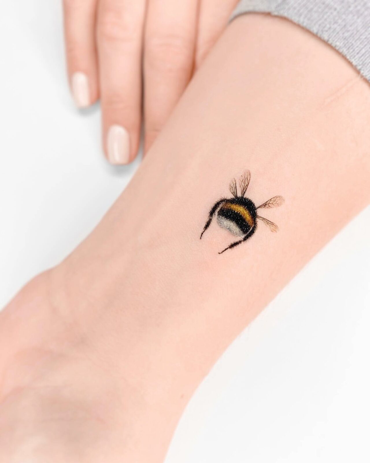 Cute Bee Tattoo Ideas