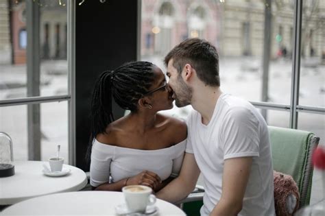 Five Ways Technology Can Strengthen Your Relationship And Marriage Kisses And Huggs Club Five Ways Technology Can Strengthen Your Relationship And Marriage Kisses And Huggs Club