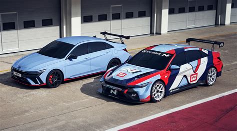 Hyundai Elantra N Tcr Edition Bows With Huge Wing