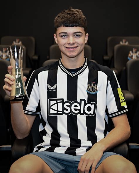 Lewis Miley Wins Player Of The Month R Nufc Lewis Miley Wins Player Of The Month R Nufc