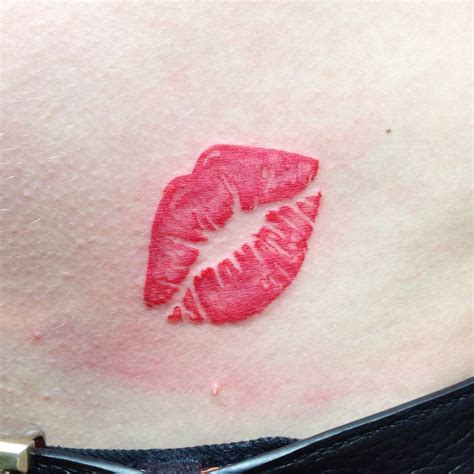 Lipstick Kiss Tattoo Eagleviewtattoo Com