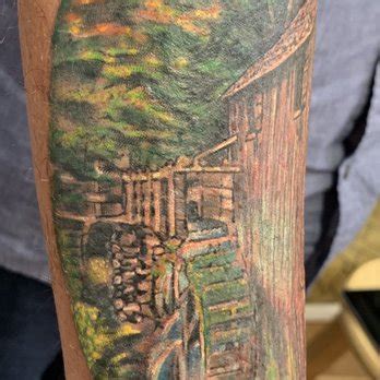 World Famous Smokies Tattoo Updated March 2025 42 Photos 376 E